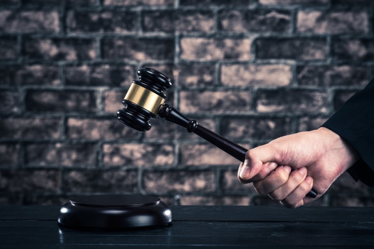 向日葵成交量104万手，此前被立案或还面临受损股民维权